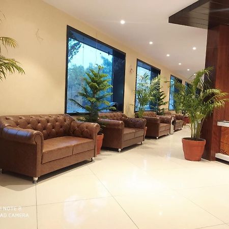 Rajlaxmi Hotel - Free Airport Pickup And Drop Τζαϊπούρ Εξωτερικό φωτογραφία